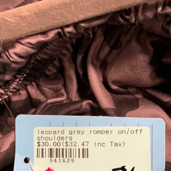 Gray, leopard print romper - Picture 4 of 4